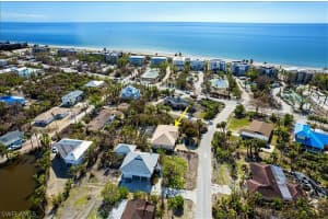 214 Palm Lake Dr, SANIBEL