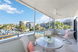 1041 Swallow Ave 304, MARCO ISLAND