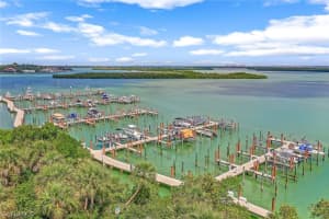 780 Whiskey Creek Dr, Marco Island
