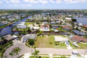 4425 N Gulf Cir, North Fort Myers
