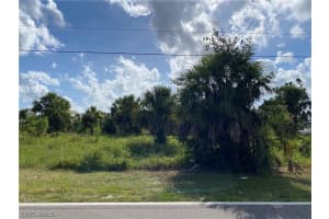 1985 Cedarwood St, Port Charlotte