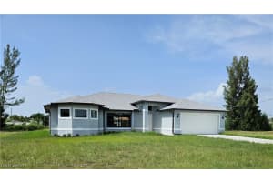 129 Sw 28th Ter, Cape Coral
