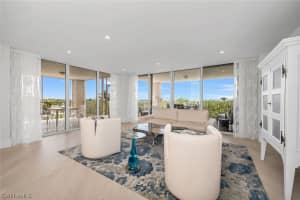 6597 Nicholas Blvd 401, Naples