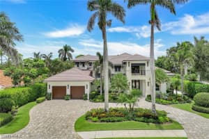569 Neapolitan Way, Naples