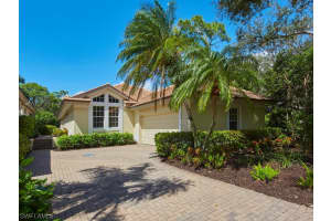 27010 Enclave Dr, BONITA SPRINGS