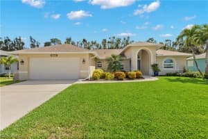 23463 Olde Meadowbrook Cir, ESTERO