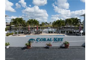 3927 Se 11th Pl 107, CAPE CORAL