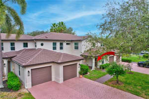 200 Diamond Cir 208, NAPLES