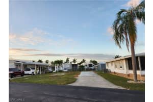 211 Derwent Blvd, Fort Myers