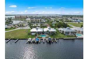 1749 Se 46th Ln 203, CAPE CORAL