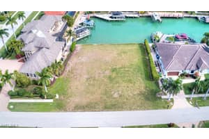 791 Partridge Ct, Marco Island