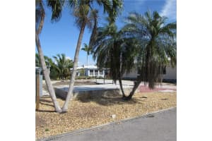 4958 Mullette Ln, St James City