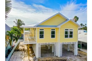 542 Coconut Ave, Goodland