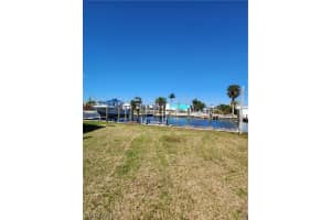 3868 Coconut Dr, St James City