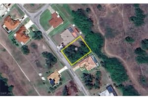 687 Mirror Lakes Ct, Lehigh Acres