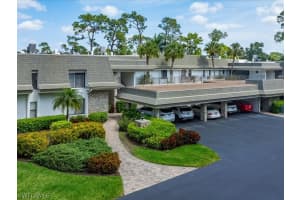 522 Wildwood Ln 522, Naples