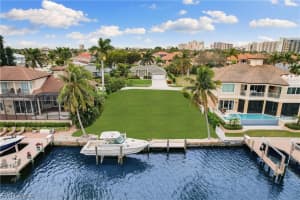 1046 Fieldstone Dr, Marco Island