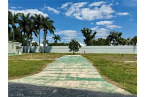 60 Poplar Pl, Fort Myers