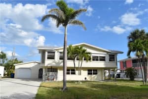 136 Bay Mar Dr, Fort Myers Beach