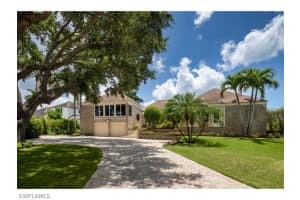 2610 Half Moon Walk, Naples