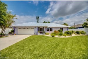 539 W Archer Pkwy, Cape Coral