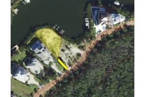 203 Bayfront Dr, Bonita Springs