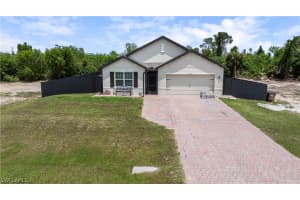 2749 Ne 7th Pl, Cape Coral