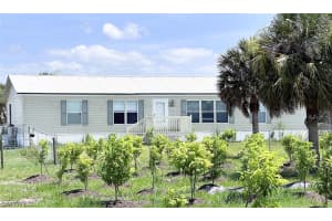 23660 Tinas Ln, Fort Myers