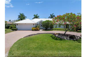 626 Regatta Rd, Naples