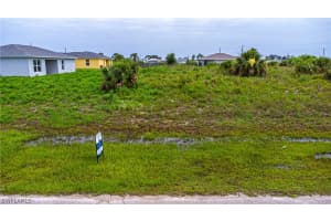 9032 Maywood Cir, Labelle