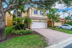 10124 N Golden Elm Dr, Estero