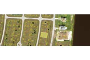 10 Redwood Ter, Placida