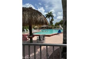 25000 Tamiami Trl E C128, Naples