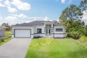 3211 12th St W, Lehigh Acres