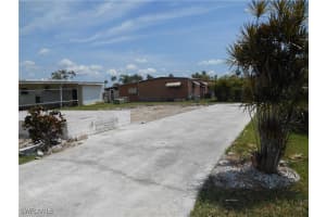 253 Hamlin Dr, Fort Myers