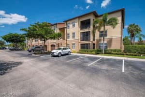 13000 Positano Cir 305, Naples