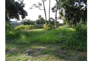 556 Clark St, North Fort Myers