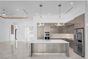 5 Sw 37th Ave, Cape Coral