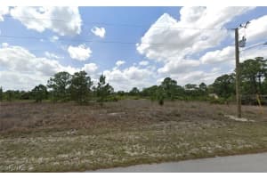 622 Lark Ave S, Lehigh Acres