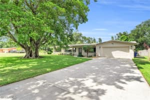 55 Aqua Ln, North Fort Myers
