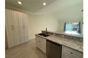 1051 Winding Pines Cir, Cape Coral