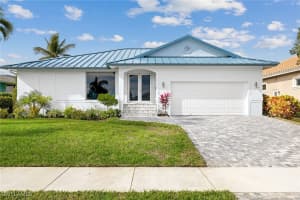 690 Amber Dr, Marco Island