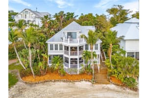 101 Useppa Island, Useppa Island