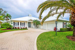 16170 Bentwood Palms Dr, Fort Myers