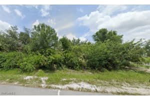 6008/6010 Lacota Ave, Fort Myers