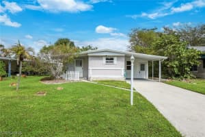 171 Grassy Key Ln 48, Naples