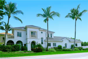 11002 Vanderbilt Dr, Naples