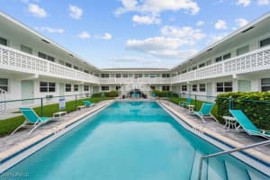 540 4th Ave S 13, Naples