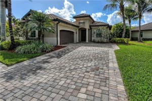 9215 Veneto Ln, Naples