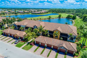9836 Venezia Cir 922, Naples